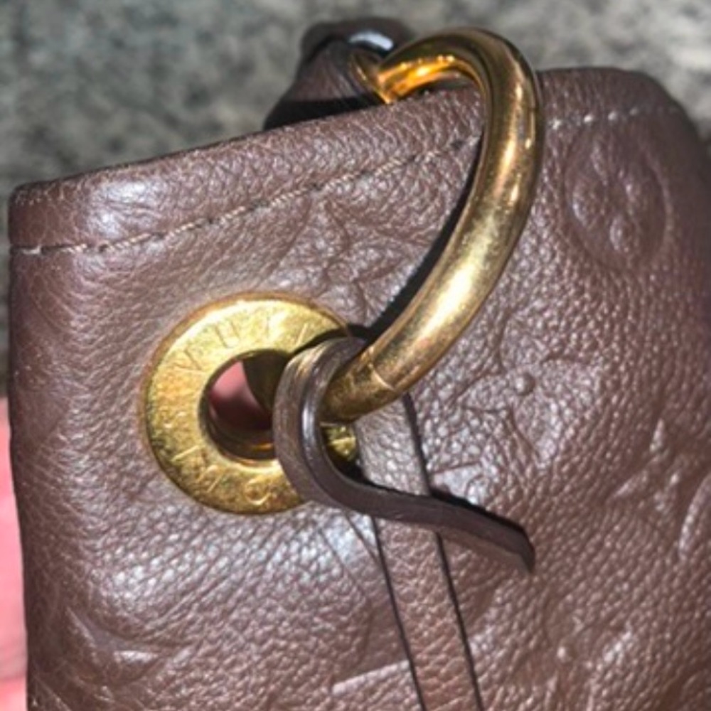 Louis Vuitton MM Empriente leather Artsy Terre Shoulder Bag with Gold Hardware - Picture 7 of 16